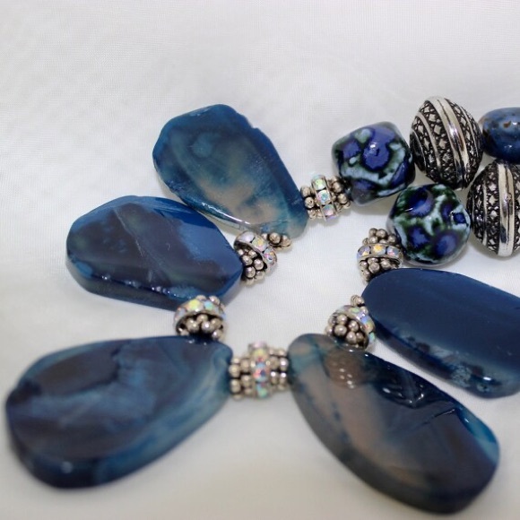 Flat Agate Stone Royal Blue Statement Necklace - Picture 6 of 7